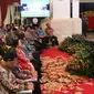 Presiden Joko Widodo menyampaikan arahan saat penyerahan Daftar Isian Pelaksanaan Anggaran (DIPA) dan Daftar Alokasi Transfer Daerah serta Dana Desa  Tahun 2020 di Istana Negara, Kamis (14/11/2019). Jokowi menyerahkan DIPA kepada kepada kementerian, lembaga, dan daerah. (Liputan6.com/Angga Yuniar)