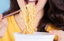 Makan Mie Setiap Hari Demi Pengganti Nasi, Apa yang Terjadi pada Tubuh?
