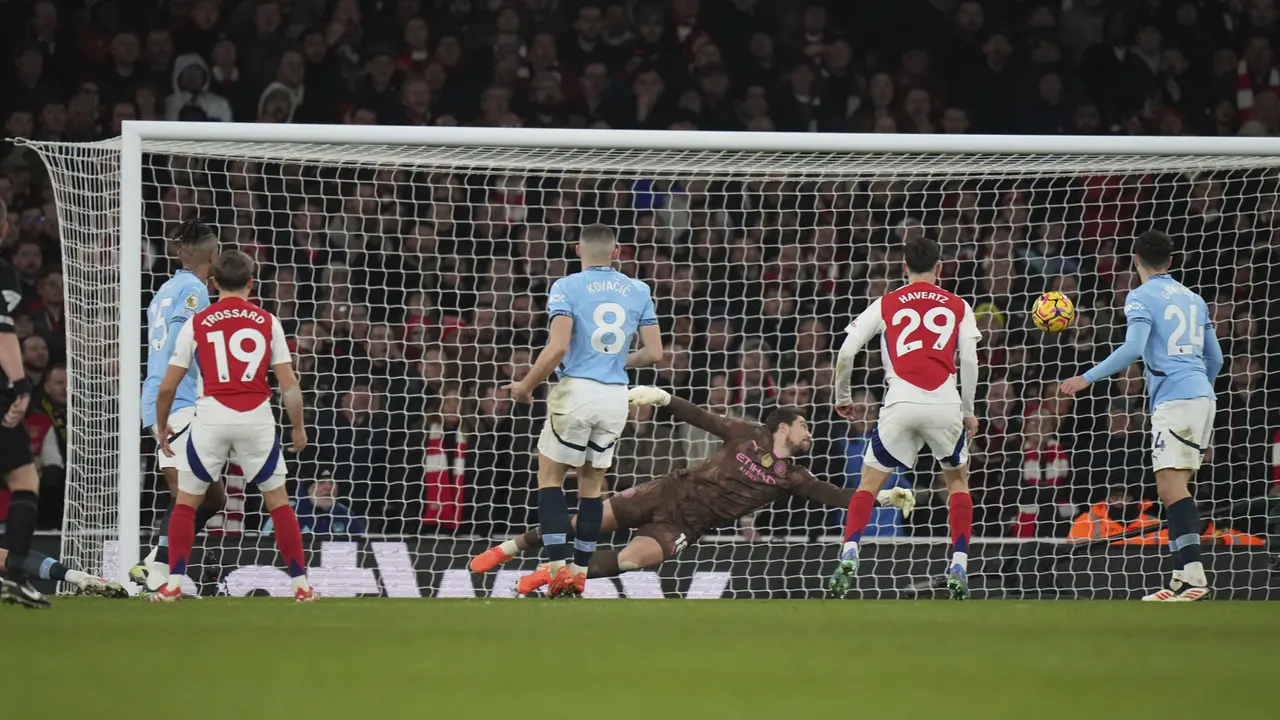 Foto: Penampilan Menawan Duo Wonderkid Jebolan Piala Dunia U-17 saat Bawa Arsenal Permailukan Man City di Liga Inggris