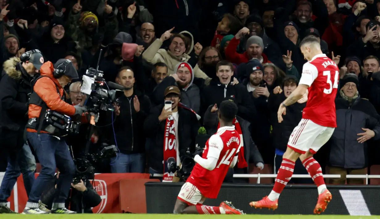 Arsenal sukses menaklukkan West Ham United pada laga pekan ke-17 Premier League 2022/2023 di Emirates Stadium, Selasa (27/12/2022). (AP Photo/David Cliff)