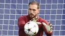 Kiper Atletico Madrid Jan Oblak  menghadiri sesi latihan dengan rekan satu tim menjelang kontra Club Brugge pada matchday 4 Grup B Liga Champions, di tempat latihan klub di Majadahonda, Selasa (11/10/2022). Jika pasukan Diego Simeone sampai dipecundangi Club Brugge di kandang sendiri nanti, maka peluang mereka untuk lolos akan semakin sulit. (Pierre-Philippe MARCOU / AFP)