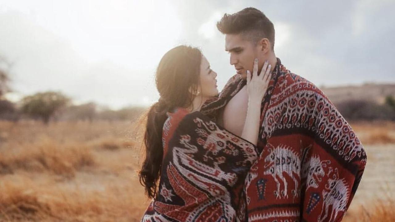 Mengintip Tren Prewedding Selebriti di Sumba, dari Jessica Jane hingga Maudy Ayunda