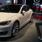 Tesla Model S P100D hadir di IIMS 2017. (Herdi Muhardi)