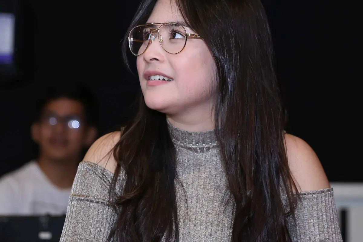 [Bintang] Prilly Latuconsina