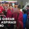 Sementara itu, Wakil Presiden Gibran Rakabuming Raka menemui mahasiswa yang menuntut evaluasi MBG dan menolak kenaikan harga BBM nonsubsidi. Sebelum akhirnya bisa bertemu Wakil Presiden, mahasiswa sempat terlibat saling dorong dengan aparat Kepolisia...