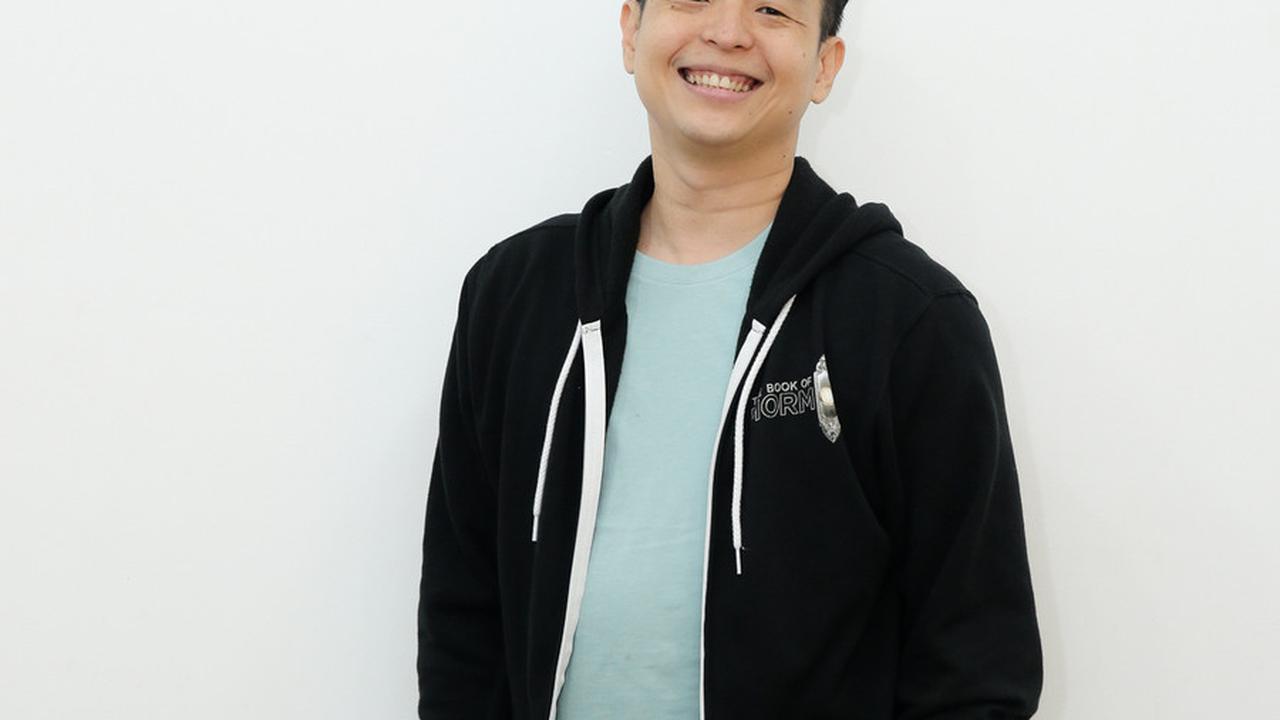 Sebagai figur yang sering kritis di media sosial, Ernest ikut berpartisipasi dengan mengunggah gambar yang sama dengan Denny Cagur."Peluk nurani kuat-kuat. Pelihara integritas, jaga akal sehat," tulisnya.