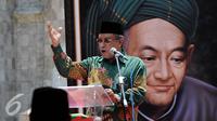 Ketua Umum PBNU, KH. Said Aqil Siradj menyampaikan pidato dalam acara kirab Resolusi Jihad NU menyambut Hari Santri Nasional di Tugu Proklamasi, Jakarta, Kamis, (22/10/2015). Hari Santri Nasional ditetapkan pada 22 Oktober. (Liputan6.com/Johan Tallo)