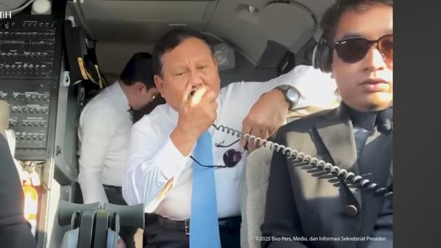 Presiden Prabowo Subianto mendapatkan pengawalan ketat dari dua pesawat tempur milik Angkatan Udara (AU) Yordania hingga mendarat dengan selamat. (Biro Pers Kepresidenan).