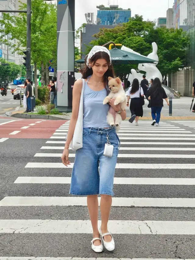 6 Potret Sabrina Chairunnisa Bareng Anjing Peliharaannya, Jadi Sumber Kebahagiaan