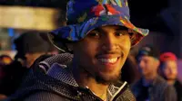 Dipenjara, Chris Brown Rilis Videoklip Single Terbaru 'Loyal'