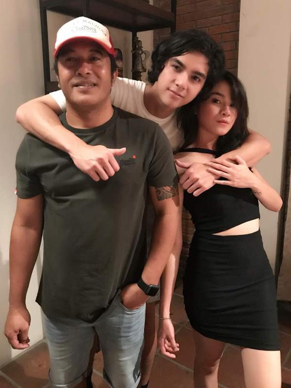 Al Ghazali bersama sutradara Bambang Drias. (istimewa)