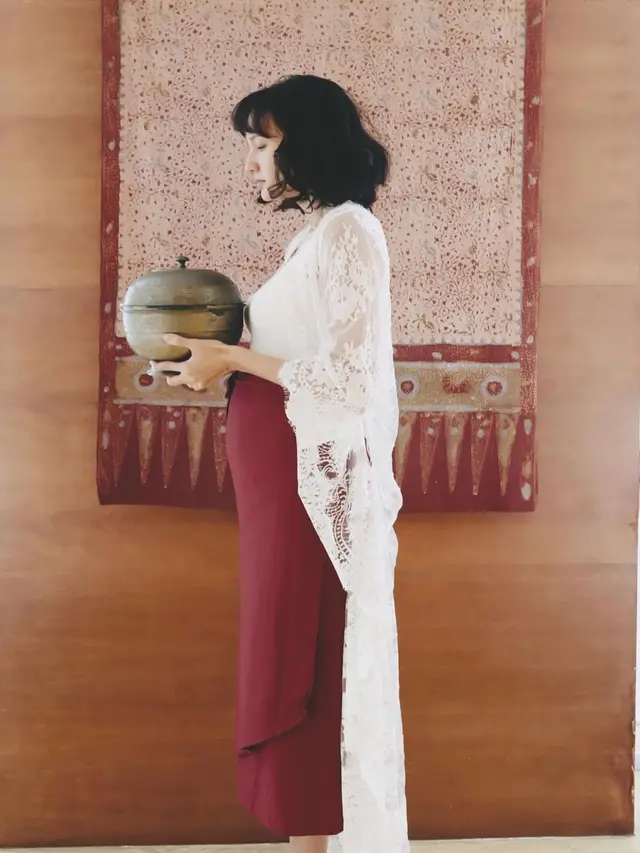 Kehamilan Nadine Chandrawinata