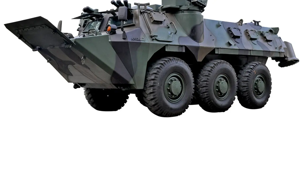 Panser APC Anoa 6x6 tipe amfibi adalah pengembangan terbaru dari Panser Anoa APC oleh PT Pindad (Persero). (Dok Pindad)
