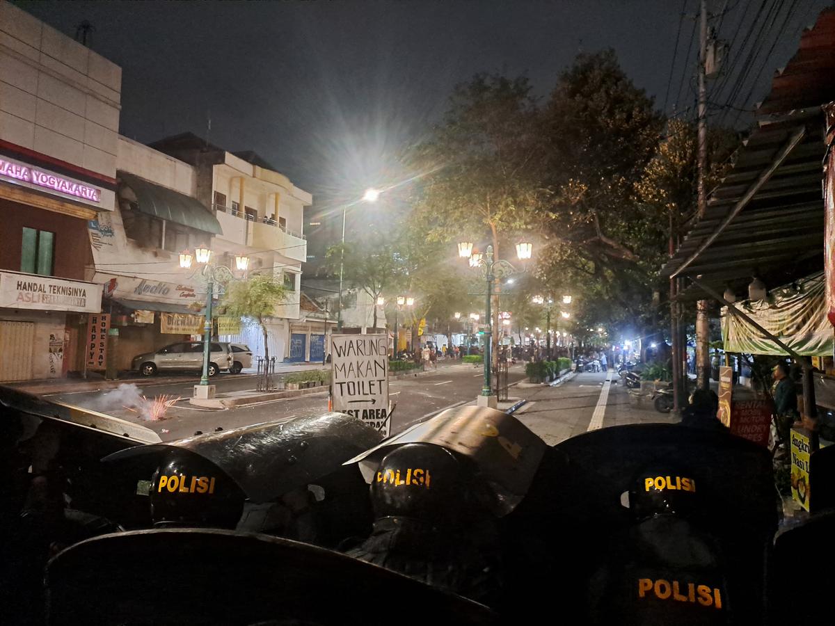 Kericuhan di Malioboro Bergeser hingga ke Tugu Yogyakarta Hingga Dinihari