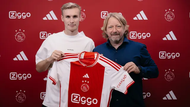Foto: Pernah Digunakan Para Legenda Klub, Ini Dia Daftar 5 Pemain Terakhir Ajax yang Gunakan Nomor Punggung 6 sebelum Jordan Henderson