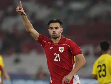 Pemain depan Timnas Indonesia U-23, Jens Raven merayakan golnya ke gawang Brunei Darussalam pada laga Grup A ASEAN U-23 Championship Mandiri Cup 2025 di Stadion Utama Gelora Bung Karno, Jakarta, Selasa (15/7/2025). (Liputan6.com/Helmi Fithriansyah)