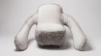 Kursi unik ini bisa memeluk dan menghapuskan kesepian