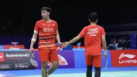 Ganda putra Indonesia, Leo Rolly Carnando/Daniel Marthin, saat tampil di perempat final China Masters 2023 di Shenzen Bay Gymnasium, Jumat (24/11/2023). (Bola.com/PBSI)