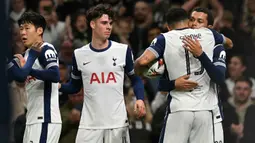 Gol Brennan Johnson pada menit ke-12 membuka keunggulan Tottenham Hotspur atas Qarabag. (Glyn KIRK/AFP)