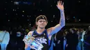 Pemain Osceola Magic, Mac McClung menjadi pemenang kontes Slam Dunk di NBA All Star 2024 di Lucas Oil Stadium, Indianapolis, Amerika Serikat, Minggu (18/02/2024). (AP Photo/Darron Cummings)