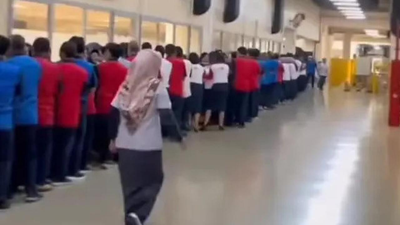 VIDEO: Viral! Gudang Garam Diduga PHK Massal, Manajemen Buka Suara