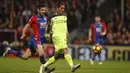 Proses terjadinya gol yang dicetak gelandang Liverpool, Roberto Firmino, ke gawang Crystal Palace pada laga Premier League di Stadion Selhurst Park, Inggris, Sabtu (29/10/2016). Liverpool menang 4-2 atas Palace. (Reuters/John Sibley)