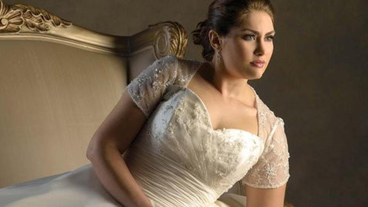 4 Tips busana untuk calon pengantin bertubuh besar