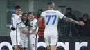 Inter Milan berhasil menang 3-1 atas tuan rumah Sheriff Tiraspol dalam laga yang digelar di Bolshaya Sportivnaya Arena, Rabu (3/11/2021). Atas kemenangan ini Inter naik ke posisi kedua klasemen Grup D dengan 7 poin, tertinggal 2 poin dari Real Madrid di puncak Klasemen. (AP/Dmitri Lovetsky)