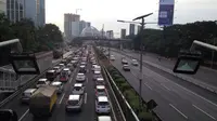 Suasana tol dalam kota ke arah Cawang. (Twitter @Jangkriikkk)