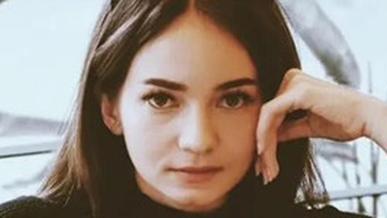 5 Tanda Aura Positif yang Membuat Wanita Terlihat Cantik Alami