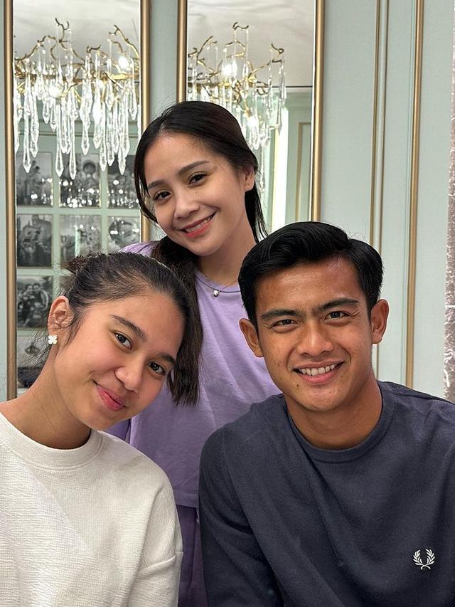 6 Potret Pratama Arhan dan Azizah Salsha Main ke Rumah Raffi Ahmad, Jenguk Cipung