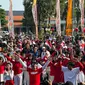 Erick Thohir (Ketua Umum PSSI), Ratu Tisha (Waketum PSSI), dan Eric Cahyadi (Walikota Surabaya) Turut Menyemarakkan Trophy Experience FIFA U-17 WORLD CUP INDONESIA 2023™ bersama Flash Mob di Taman Apsari, Surabaya.