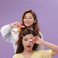 Mau ciptakan ombre look pada bibir ala bintang Korea, simak rahasianya berikut ini.