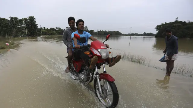 Banjir Bandang Tewaskan Puluhan Orang di Bangladesh
