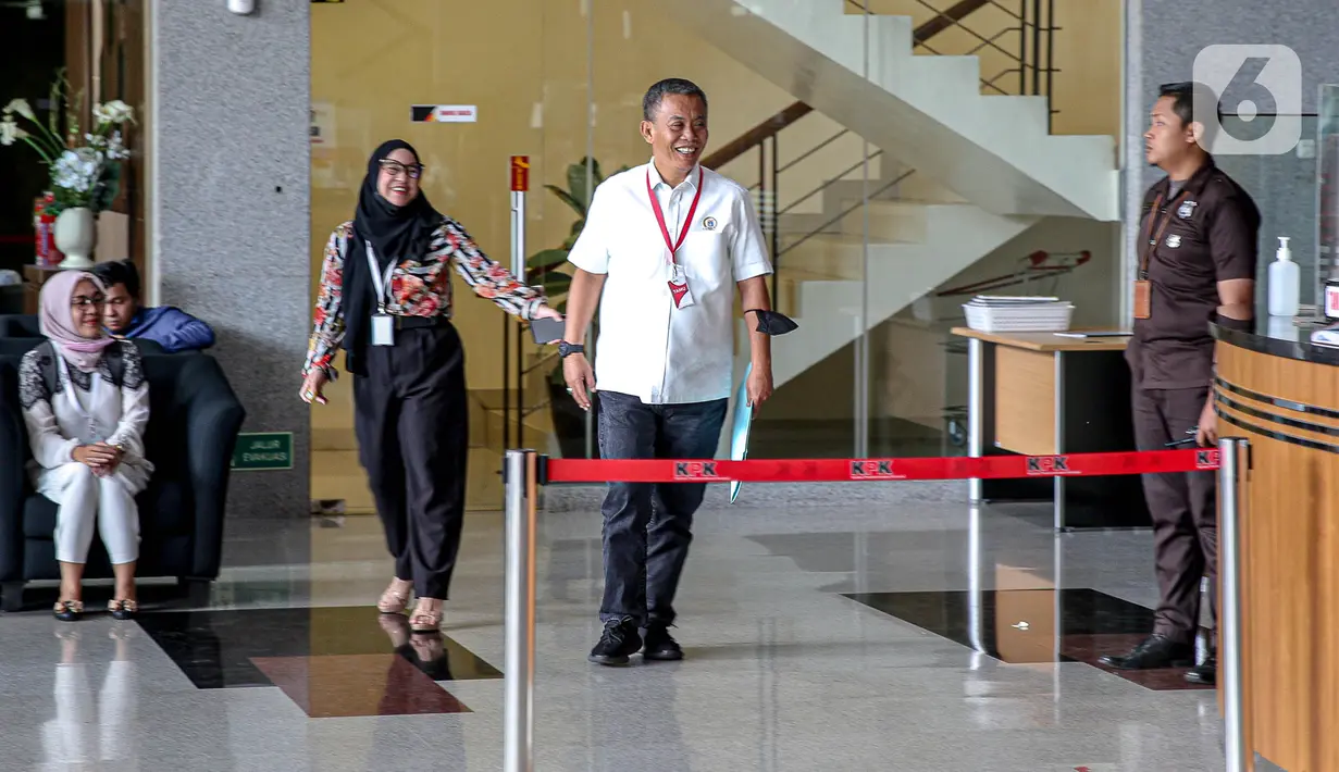 "Komitmen saya mendukung sepenuhnya kerja-kerja yang dilakukan oleh KPK adalah dengan selalu kooperatif apabila @official.kpk membutuhkan data untuk memberantas kasus korupsi di Jakarta, memberikan keterangan apapun itu jika diperlukan," kata Prasetyo. (Liputan6.com/Faizal Fanani)