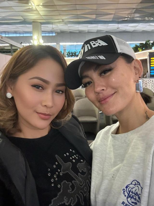 6 Potret Pertemuan Agnez Mo dengan Inul Daratista dan Ayu Ting Ting, Tuai Pujian