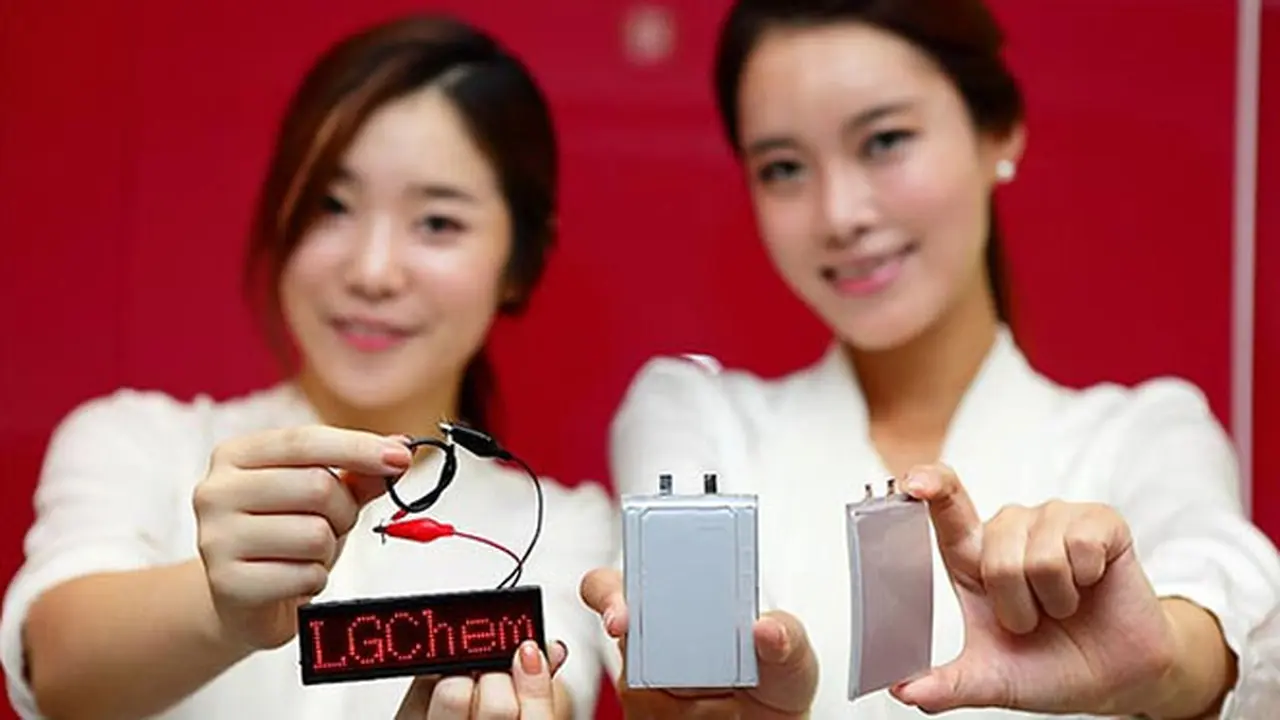 lg-batrai-131009b.jpg