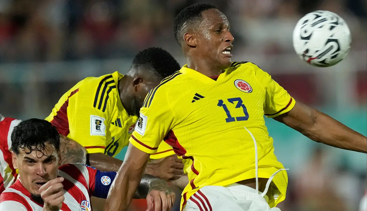 Kolombia membungkam Paraguay 1-0 pada laga keenam Kualifikasi Piala Dunia 2026 Zona Amerika Selatan (CONMEBOL). Gol kemenangan Kolombia tercipta lewat tendangan penalti Rafael Santos Borre pada menit ke-11. (AP Photo/Jorge Saenz)