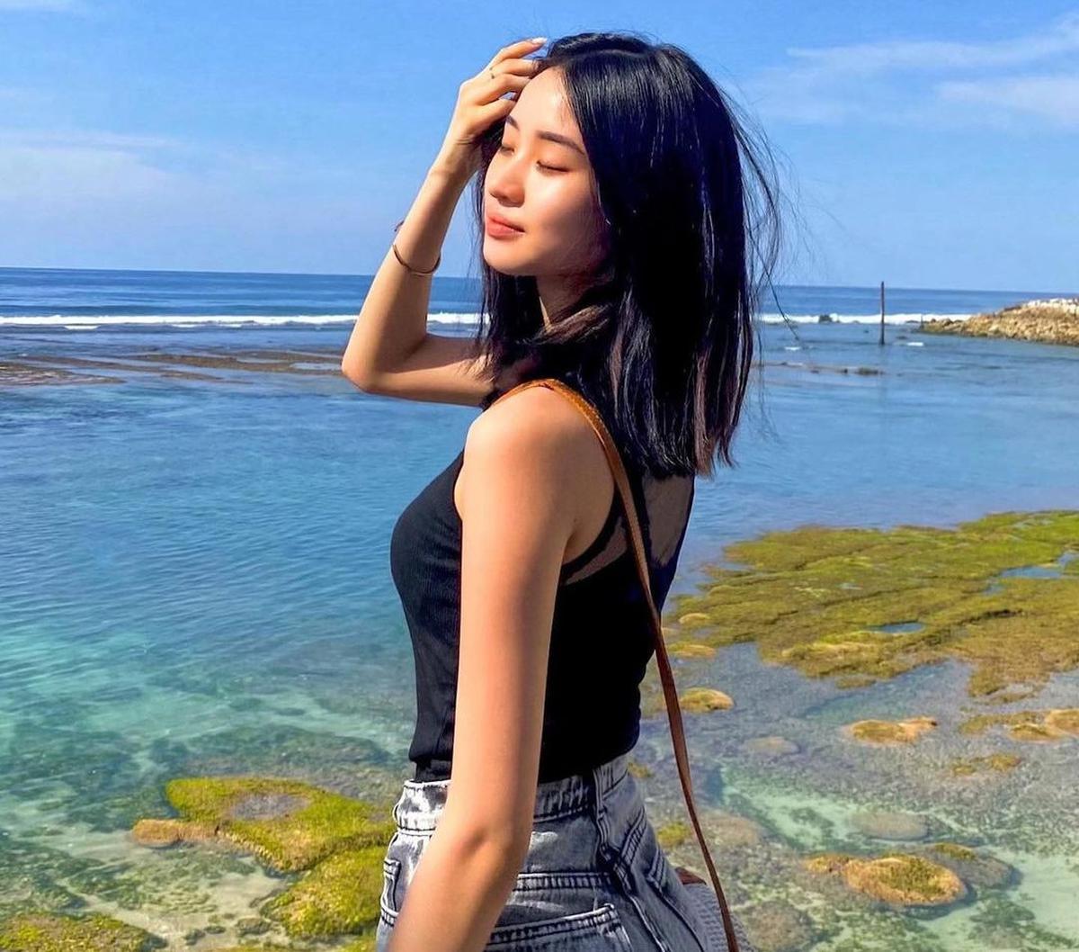 Kepopuleran Catheez menanjak setelah dirinya diundang di beberapa kanal Youtube.

Salah satu kolaborasinya yang paling diingat publik adalah saat bersama Ria Ricis. Pada saat itu dirinya sempat menangis lantaran dipaksa bercerita tentang keluarga.