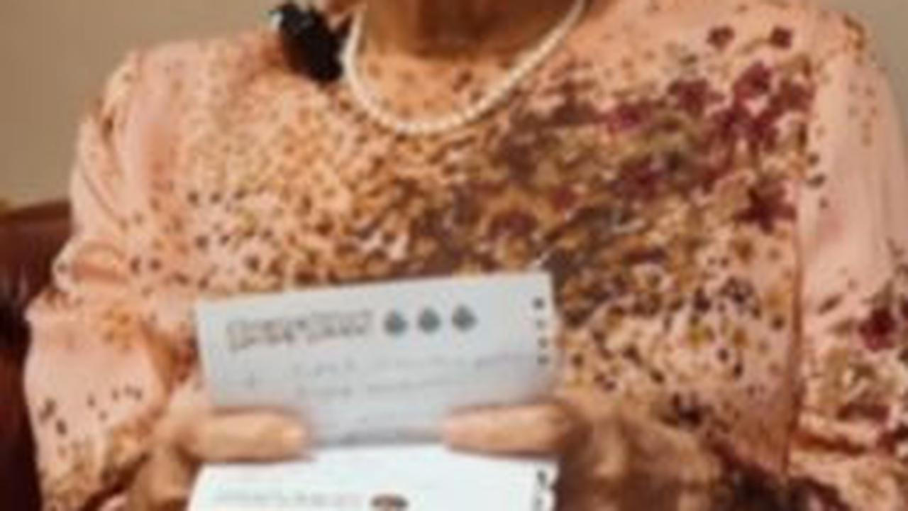 Profil Lulu Lugiyati, Istri Eks Pangab