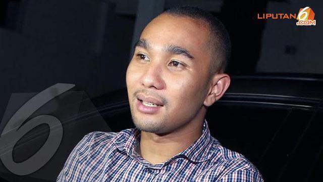 Enji Juga Sangat Bahagia Cerai dari Ayu Ting Ting