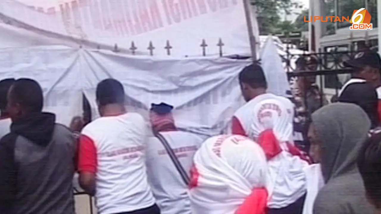 demo-ricuh-140225a.jpg