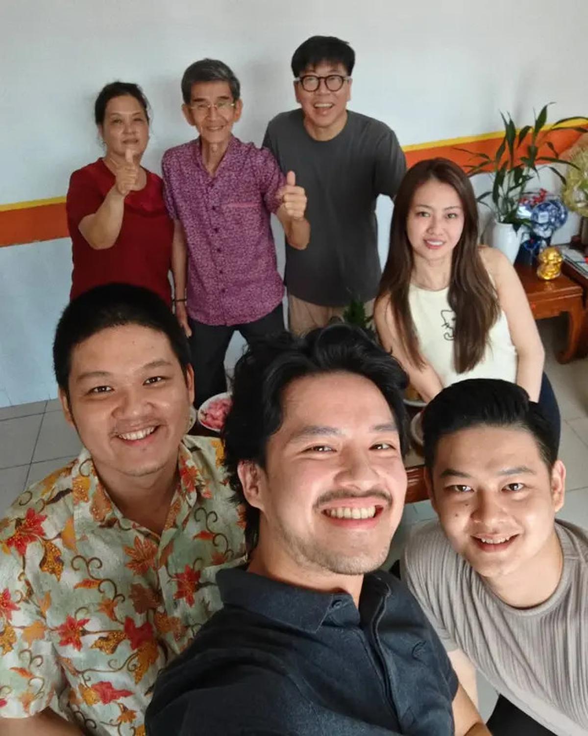 10 Artis Rayakan Imlek 2025 Bareng Keluarga, Semangat Sambut Tahun Baru