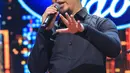 Ahmad Dhani acara Grand Final Indonesian Idol X, Senin (24/2/2020) malam. (Adrian Putra/Fimela.com)