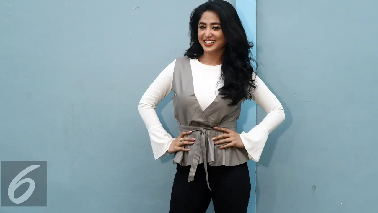 Dewi Perssik