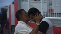 Air Mata Umuh Muchtar di Ternate, Pelukan Haru dengan The Lost Boys Jelang Duel Persib vs Malut United