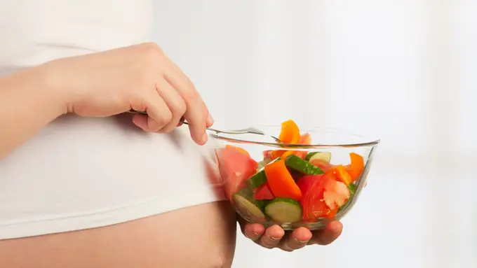 5 Makanan Terlarang Bagi Wanita Hamil