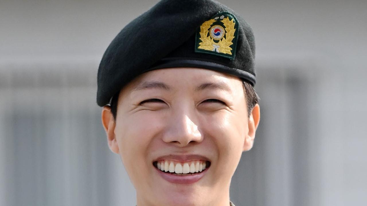 J-Hope Keluar Wamil