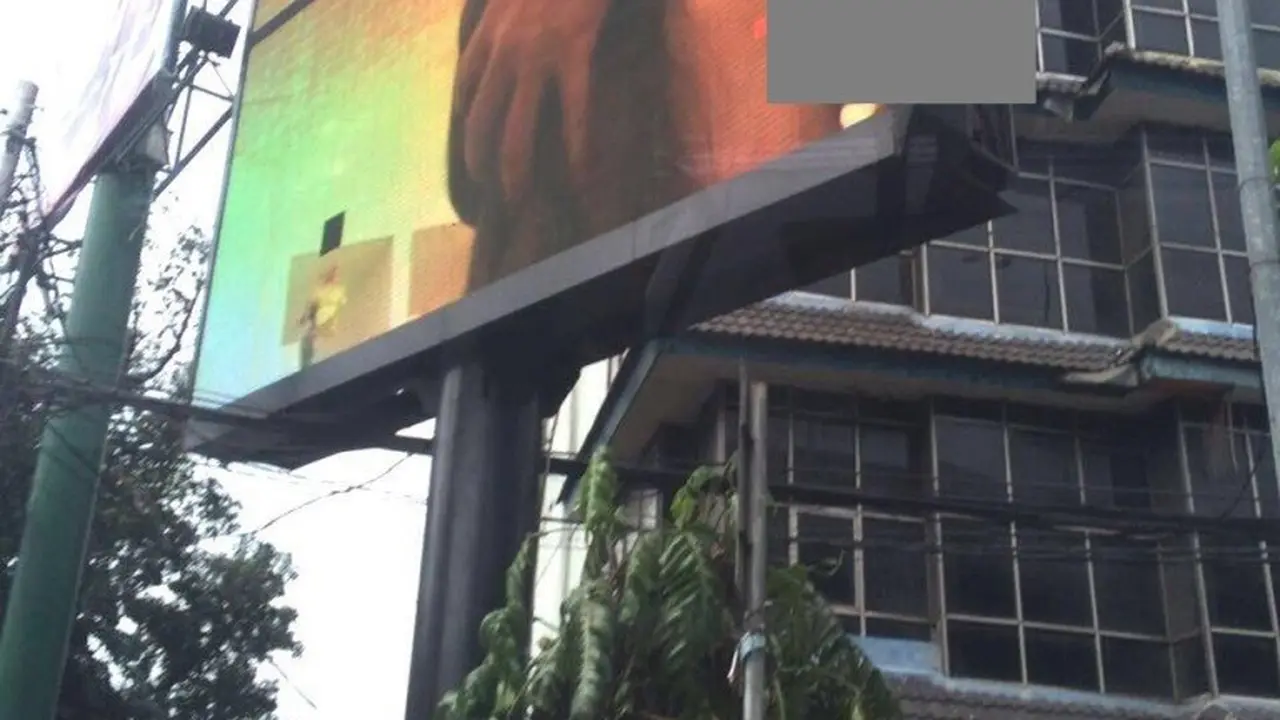 Komentar Konyol Netizen Soal 'Nobar' Video Porno Lewat Videotron