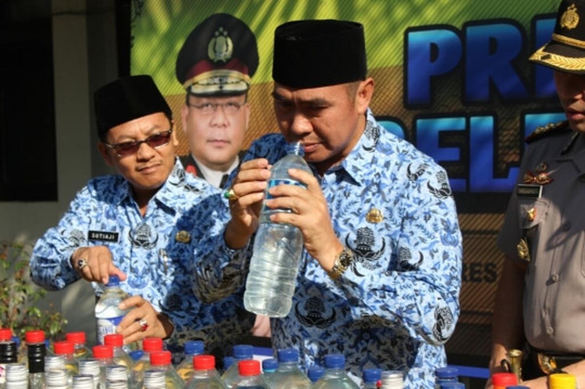 Polres Malang Kota sita 2.778 botol miras jelang Ramadan